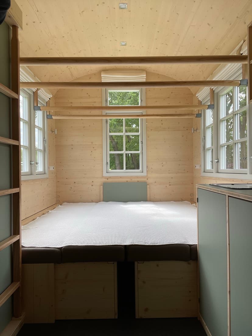 Liebevolle Details und Handwerk im Bauwagen Impression raus in den Bauwagen